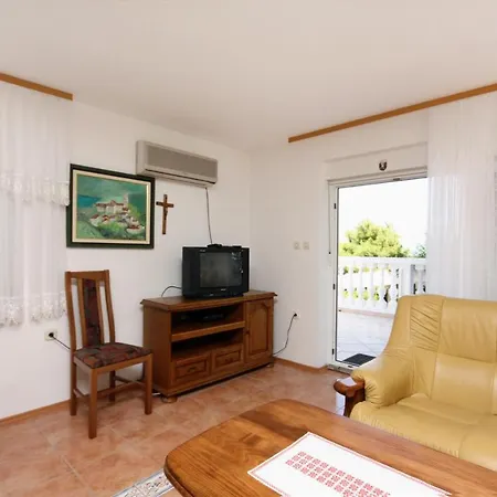 And By The Sea - 5085 Guest house 3*