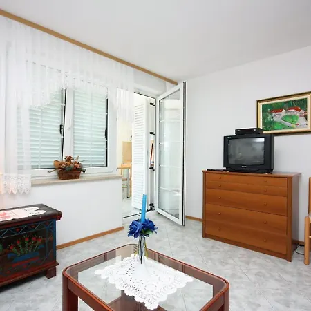 Guest house And By The Sea - 5085